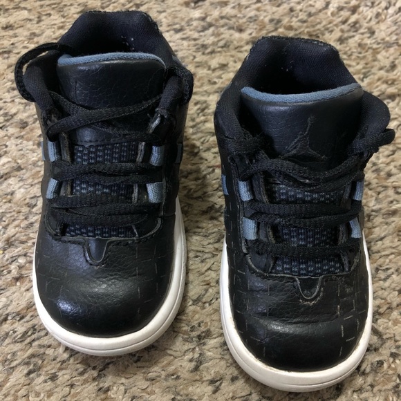 Little Checkered Jordan’s - Picture 2 of 8